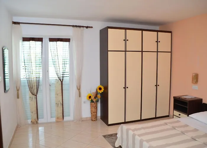 Apartments Ruza * Supetarska Draga